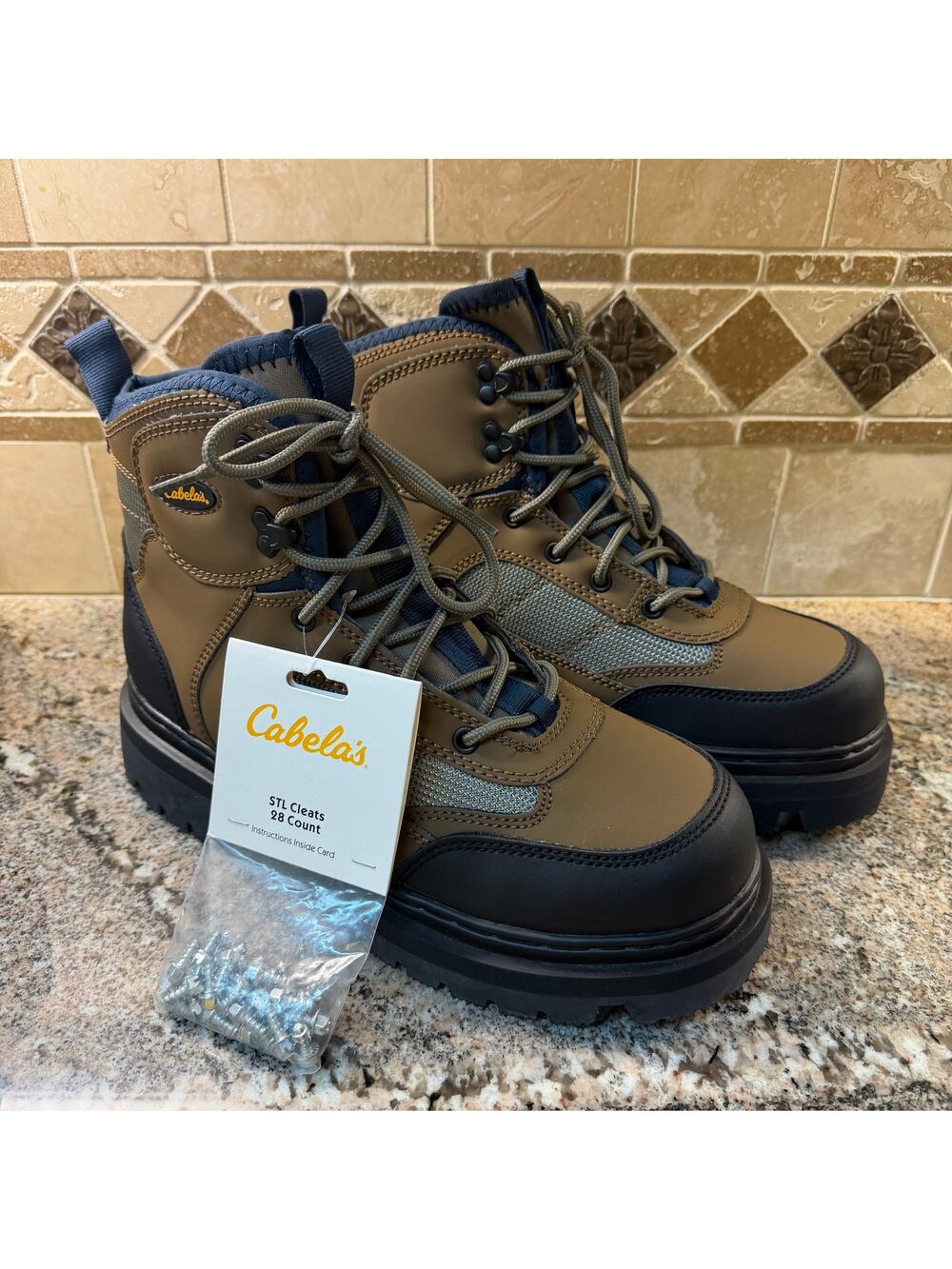 Cabela's Ultralight Lug Sole Mens 9 Boots Brown Lace Up Wading Boots 832467 NWT